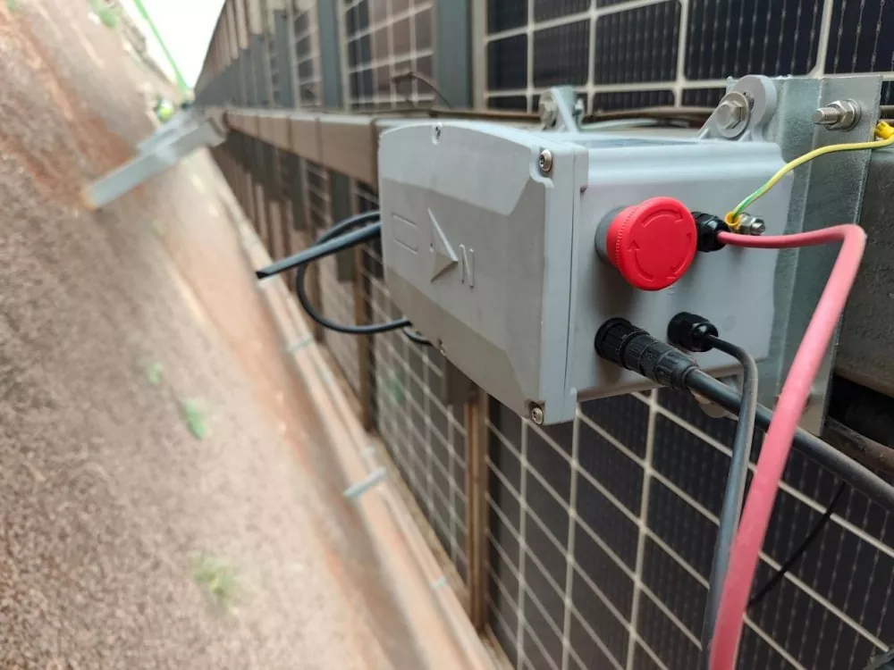 Photovoltaic TCU Tracker